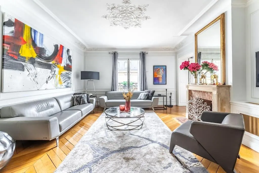 Luxueux Georges V Apartment